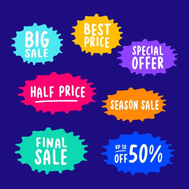 El yazısıyla yazılmış satış etiketleri. En İyi Fiyat, Özel Teklif, Son Sezon Satışı, 50 'ye kadar indirimli fiyat