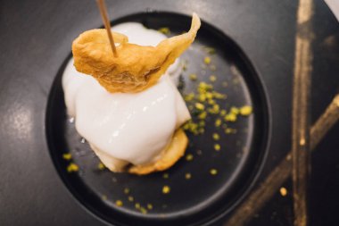 Bir düğünde yemek için ilk ders