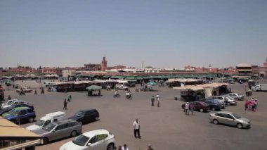 Jemaa el Fnaa, Marrakesh ana kare, gün