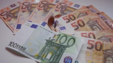 Çok sayıda sikke ve paralar, Euro, para