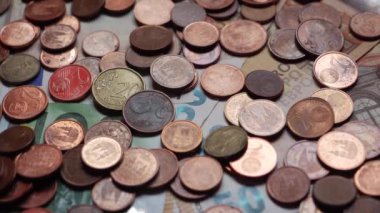 Çok sayıda sikke ve paralar, Euro, para
