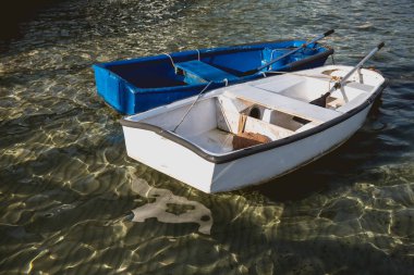 motor olmadan ahşap balıkçı teknesi