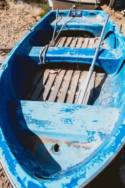 motor olmadan ahşap balıkçı teknesi