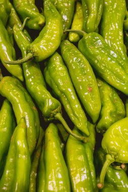 Valensiya orchard üzerinden taze yeşil biber