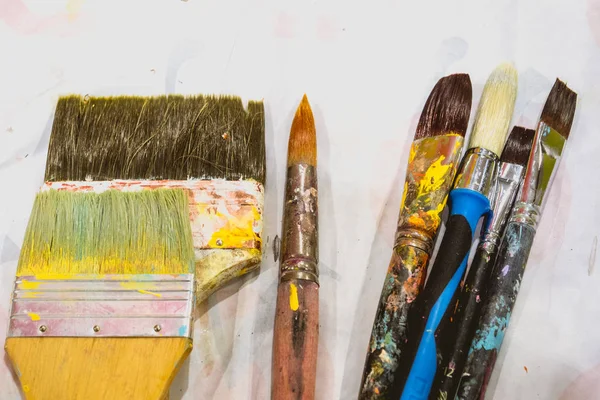 Resim ve grafiti için fırçalar