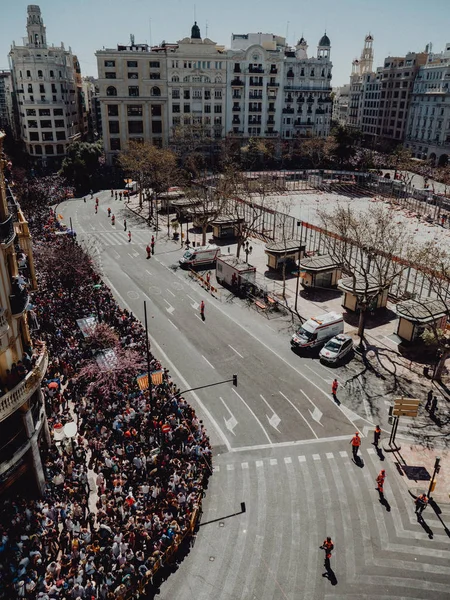 Valencia - İspanya, 17 Mart 2019: Town Hall Square Valencia, Mascleta ve Fallas.