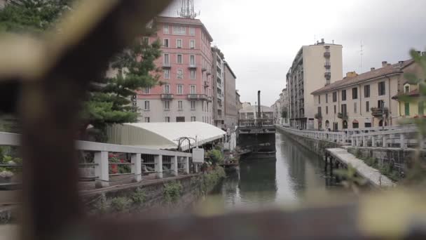 Naviglio Pavese Kanál Miláně — Stock video