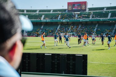 Elche, İspanya - 13 Ekim 2019: Arjantin 6 - Ekvador 1, Arjantinli oyuncular karşılaşmaya başlamadan önce ısınma turunda