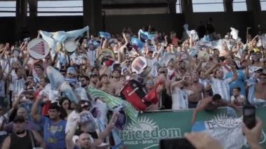 Elche, İspanya - 13 Ekim 2019: futbol dostluk maçı, Arjantin 6 - Ekvador 1, Arjantin taraftarları kutlama, coşku