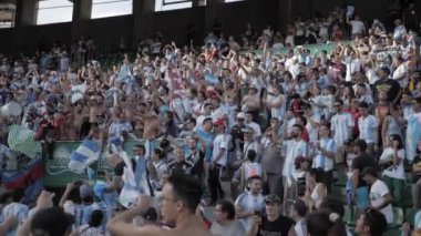 Elche, İspanya - 13 Ekim 2019: futbol dostluk maçı, Arjantin 6 - Ekvador 1, Arjantin taraftarları kutlama, coşku