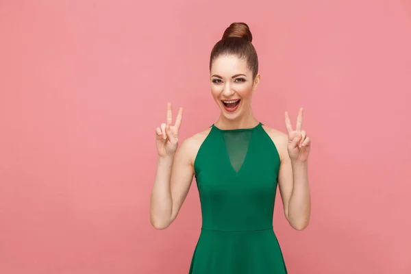 Happy Beautiful Woman Collected Hair Green Dress Showing Peace Signs — Stock Photo, Image