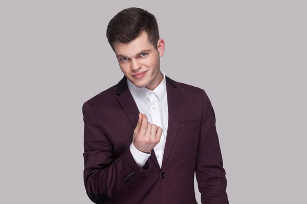 Retrato Jovem Bonito Grave Terno Violeta Camisa Branca Olhando Para — Fotografia de Stock