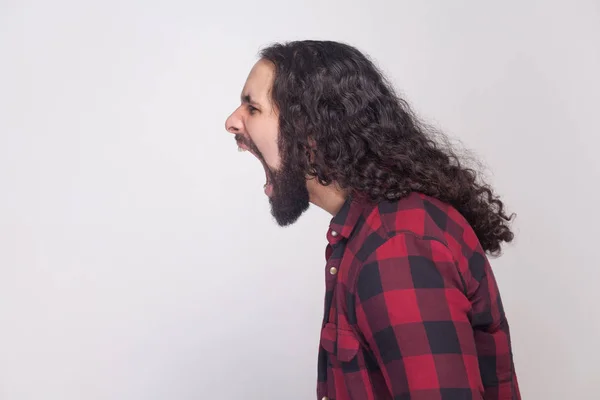 Retrato Vista Lateral Del Hombre Apuesto Enojado Con Barba Pelo — Foto de Stock