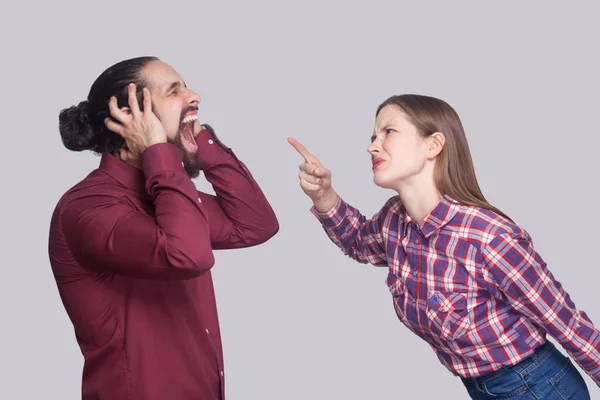 Profil Seitenansicht Porträt Einer Wütenden Frau Die Vor Schreiendem Unglücklichen — Stockfoto