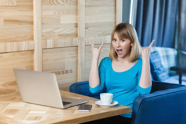 Attractive Successful Woman Freelancer Blue Blouse Showing Rock Signs While — Stock Photo, Image