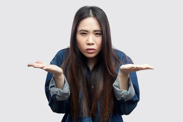 Anger Beautiful Brunette Asian Young Woman Casual Blue Denim Jacket — Stock Photo, Image