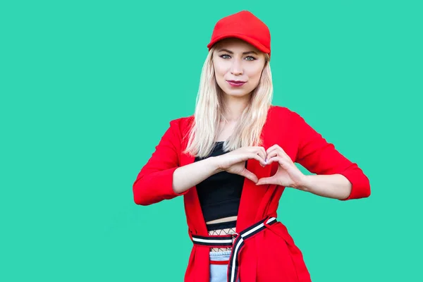 Porträt Einer Ruhigen Schönen Blonden Jungen Hipsterfrau Roter Bluse Und — Stockfoto