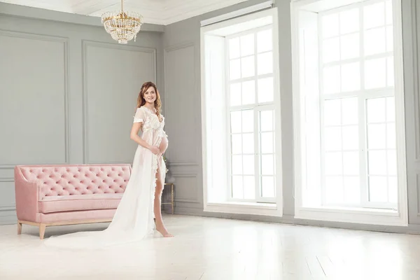 Full Length Portrait Beautiful Pregnant Young Woman White Dress Peignoir — 图库照片