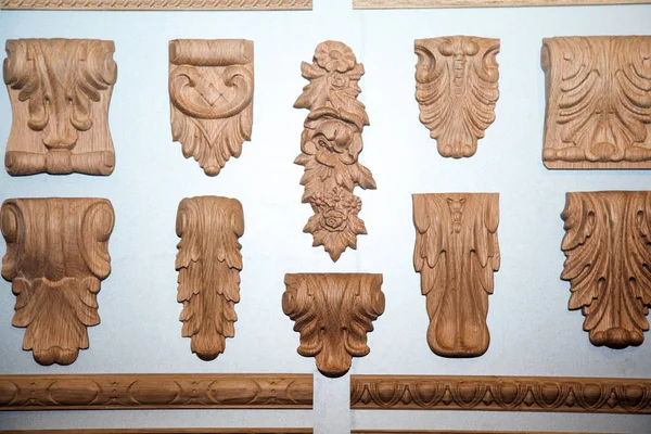 Gyönyörű Fából Készült Dekorációs Belső Elemek Világosfalon — Stock Fotó