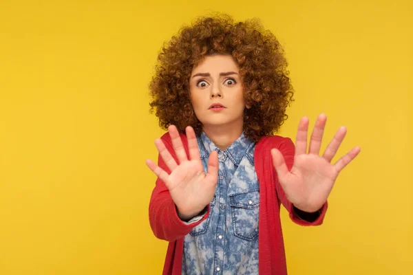 Scary Portrait Frightened Shocked Woman Curly Hair Casual Outfit Raising — Stock Photo, Image