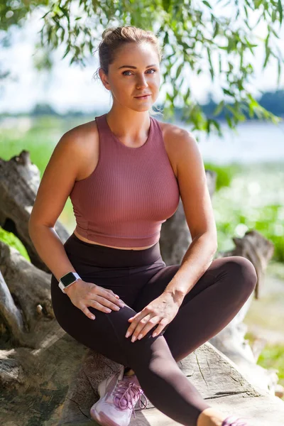 Sexy Attractive Woman Yoga Pants Top Sitting Forest Taking Rest — Stock Photo, Image