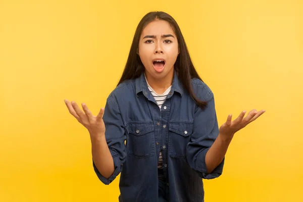 Come Hai Potuto Ritratto Ragazza Arrabbiata Camicia Jeans Che Mostra — Foto Stock