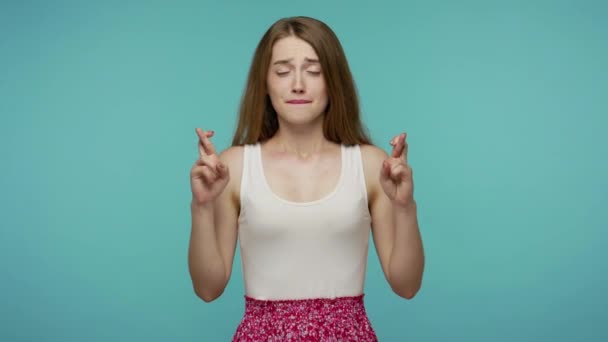 Amazing Cute Girl Dress Keeping Crossed Fingers Good Luck Making — Stock Video