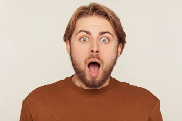 Closeup Portrait Surprised Bearded Man Screaming Sudden Fright Shock Looking — Stock Photo, Image