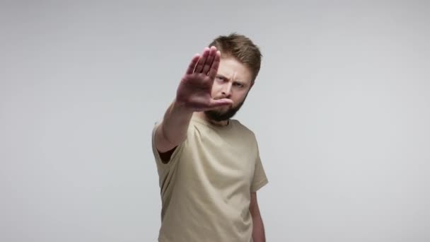 Bearded Man Raising Palm Refusal Gesture Shouting Stop Looking Camera — Stock Video