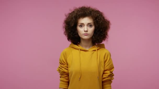 Ashamed Embarrassed Girl Afro Hairstyle Hoodie Doing Facepalm Gesture Touching — Stock Video