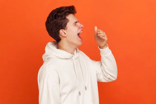 Perfil Del Joven Aburrido Sudadera Estilo Casual Con Bostezo Capucha — Foto de Stock