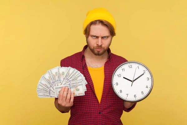 Wütender Hipster Mit Bart Karierten Hemd Große Uhr Und Dollarnoten — Stockfoto