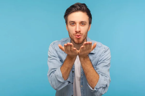 Voglio Bene Ritratto Bell Uomo Elegante Camicia Jeans Che Manda — Foto Stock