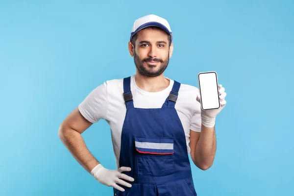 Werknemer Overalls Handschoenen Met Mobiele Telefoon Met Blanco Display Apparaat — Stockfoto