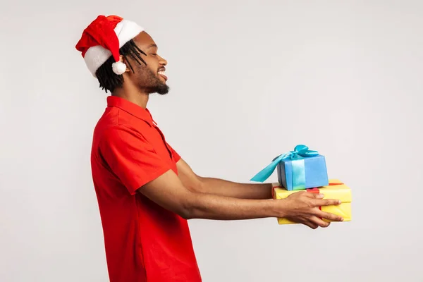 Profil Porträt Glücklicher Afroamerikanischer Bärtiger Typ Mit Dreadlocks Und Weihnachtsmann — Stockfoto
