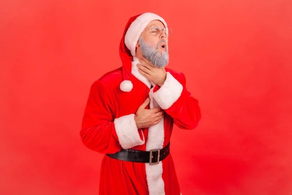 Retrato Del Hombre Adulto Disfrazado Santa Claus Tocando Cuello Sufriendo —  Fotos de Stock