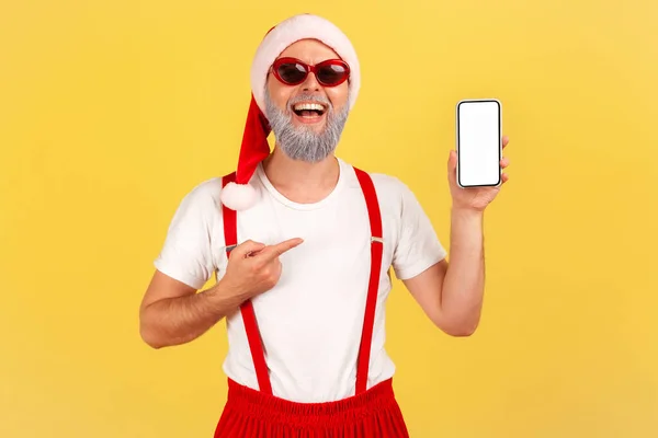 Glad Leende Man Med Grått Skägg Solglasögon Och Santa Claus — Stockfoto