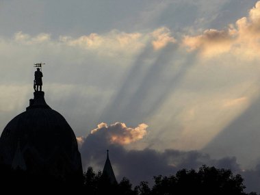 Quirinus Muenster, bazilika, gün batımında Neuss Rhein dönüm noktası 