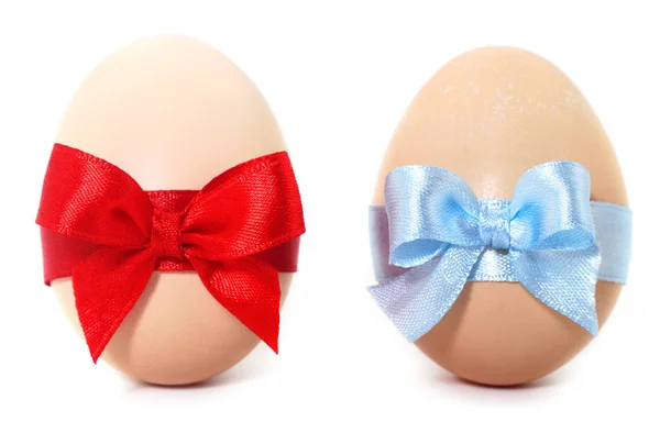 Two Easter eggs tied ribbon. — Stock Photo, Image