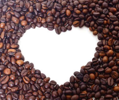  kalp şeklinde kahve çekirdekleri..