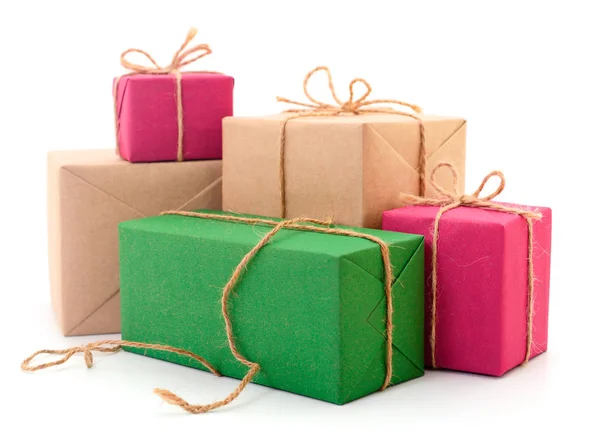 Geschenkboxen, Geschenke auf weißem Hintergrund isoliert. — Stockfoto