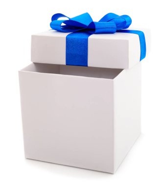 Hediye kutuları, hediye izole beyaz bir arka plan üzerinde.