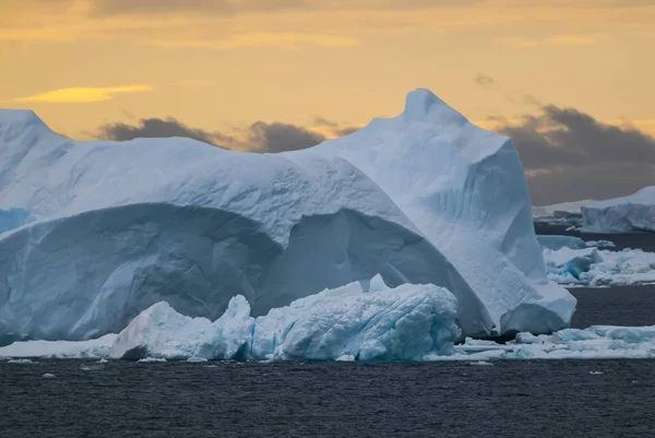 Malebný Pohled Divokých Zmrzlou Krajinou Antarktida — Stock fotografie