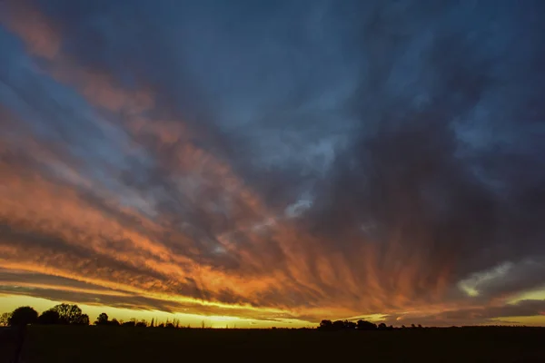 Landschaft Mit Dramatischem Himmel Bei Sonnenuntergang Pampa Patagonien Argentinien — Stockfoto