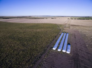La Pampa, Arjantin'deki Tahıl depolamasının havadan görünümü