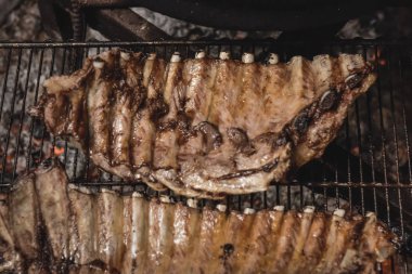 Domuz pirzolası barbeküsü, Patagonya, Arjantin