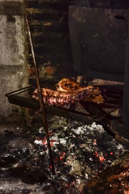Domuz pirzolası barbeküsü, Patagonya, Arjantin