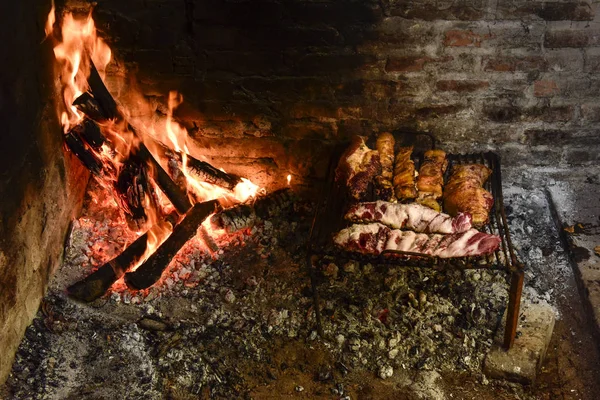 Marha Bordák Húst Grillezett Főtt Fatüzelésű Tűz Pampa Argentína — Stock Fotó