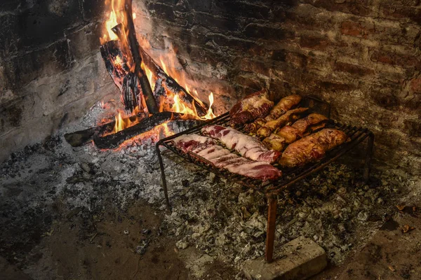 Marha Bordák Húst Grillezett Főtt Fatüzelésű Tűz Pampa Argentína — Stock Fotó