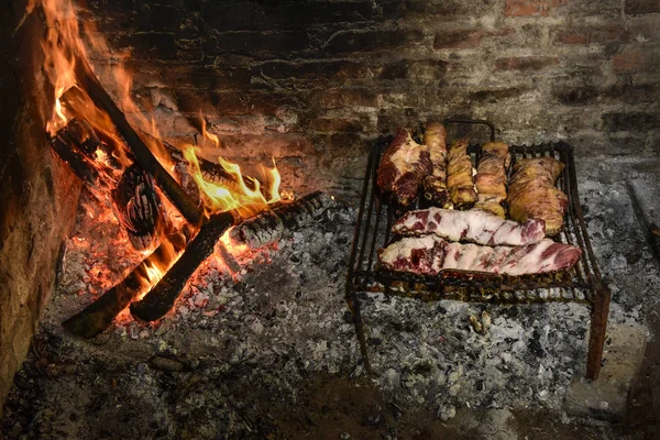 Marha Bordák Húst Grillezett Főtt Fatüzelésű Tűz Pampa Argentína — Stock Fotó
